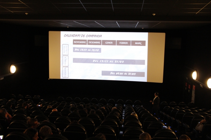 El gerent d'Andorra Turisme, Betim Budzaku, explica els calendaris de la campanya.